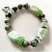 504 Bracelet LOVE sur elastique turquoises vertes